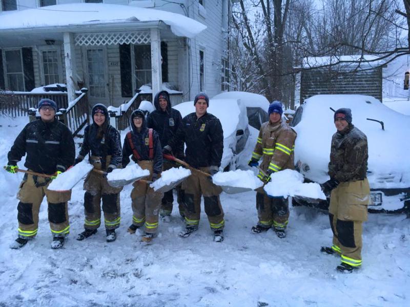 Jan 2016 Blizzard-Juniors Helping Neighbors